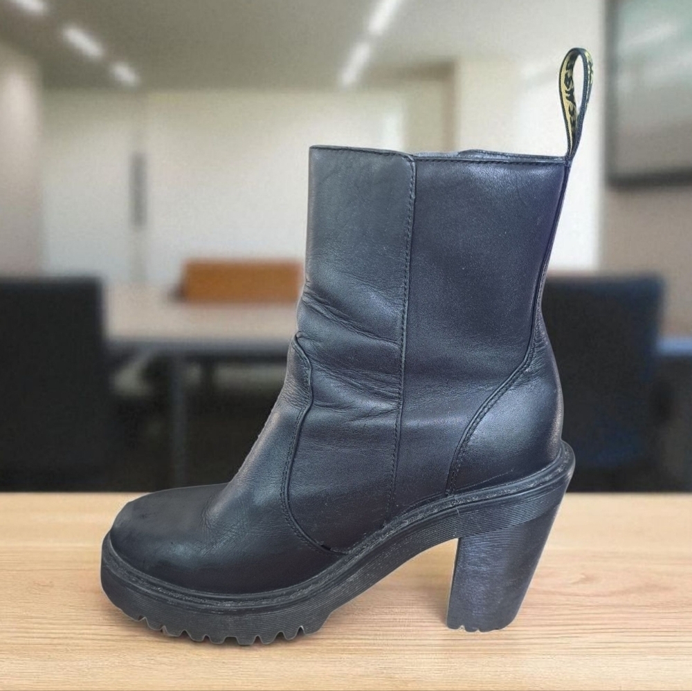Dr. Martens Magdalena I Leather Black Ankle Heeled Boots Size 6 Zip
